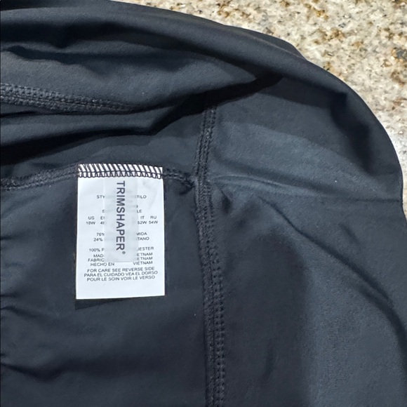 TrimShaper Women's Yoke Brief Swim Bottom Black 18W 18 NWT - Picture 8 of 10